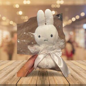 MIFFY gift bouquet white push bunny toy NWT 🐰